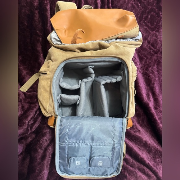 Tarion Camera Backpack like new - Picture 5 of 14